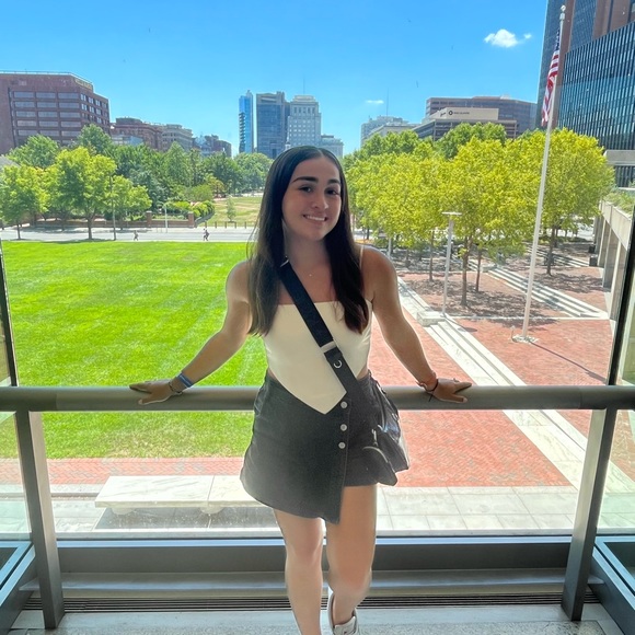 Meet your Posher, Ana c. - Picture 1 of 1